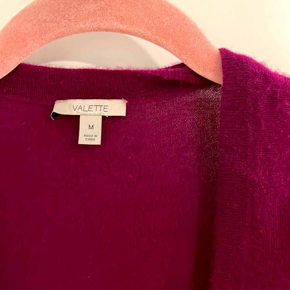 Amazing vibrant magenta cropped cashmere sweater